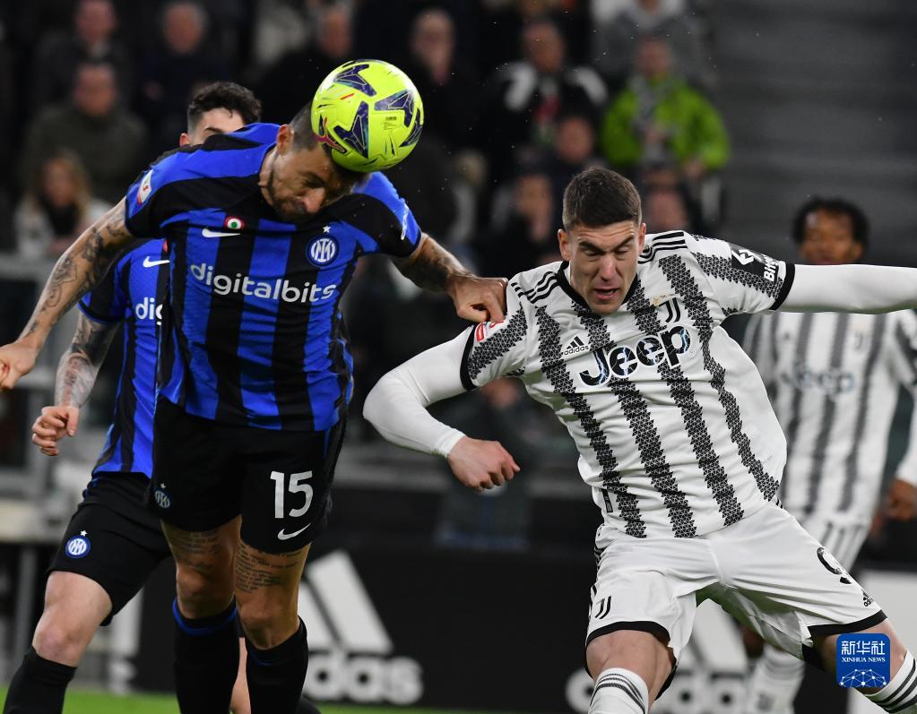 埃梅里谈英超争冠：我们没压力，只需全力备战并享受每场比赛（埃梅里：冲击英超冠军无压力，尽全力备战并享受每场比赛）