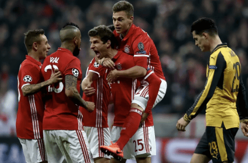 万众瞩目！CBA杯赛上演“山东德比” 赢球将锁定晋级八强名额（焦点之战！CBA杯山东德比打响，胜者将锁定八强席位）