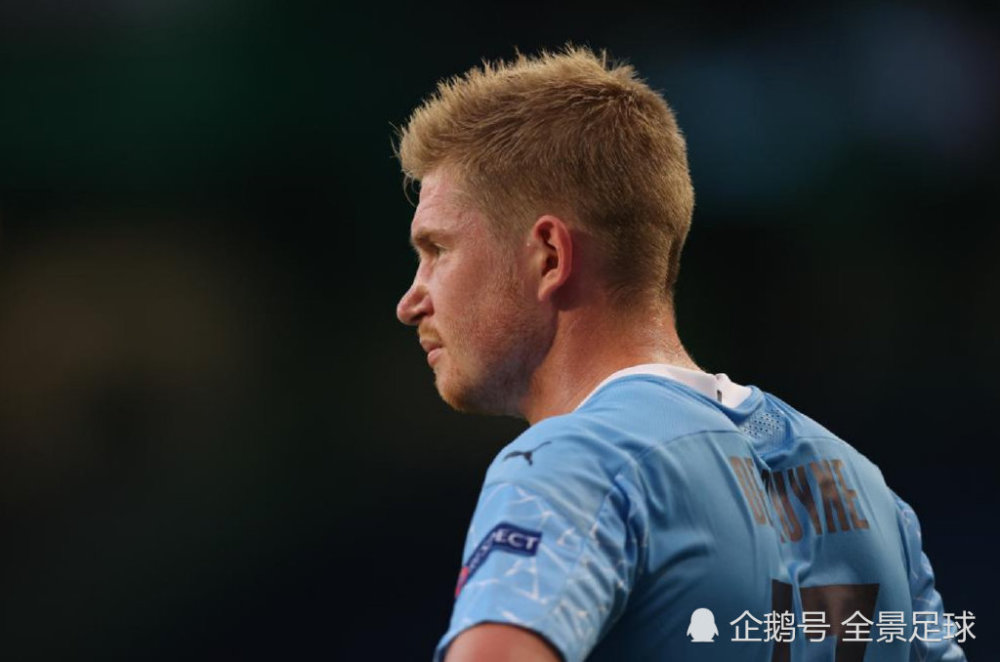 近8次代表西班牙出战正式比赛，奥亚萨瓦尔贡献7球6助攻（奥亚萨瓦尔近8场代表西班牙出战，斩获7球6助攻）