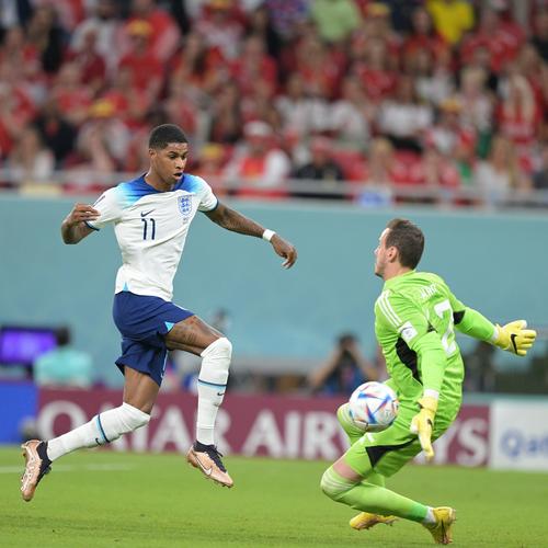 罗马诺：奥罗斯科即将加盟曼联，球员正启程前往英格兰（罗马诺称：奥罗斯科将签约曼联，已启程前往英格兰）