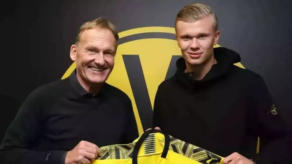 15场22球，切尔西成为欧冠对巴萨进球第三多的球队（欧冠对阵巴萨，切尔西15战攻入22球，进球数排名第三）