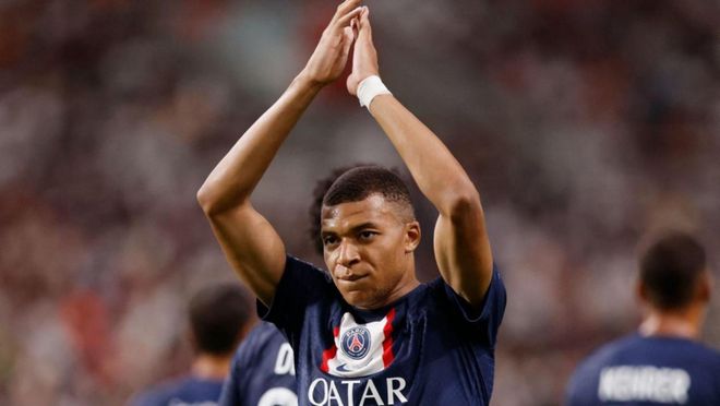 几度哽咽，孙兴慜结束十年热刺生涯（数度哽咽，孙兴慜告别十年热刺岁月）