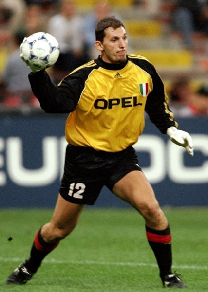 战火中创奇迹！巴勒斯坦力压两大洲冠军头名出线，国足安逸何日醒（战乱中逆袭成奇迹！巴勒斯坦压过两洲冠军夺小组头名，国足安逸几时醒）