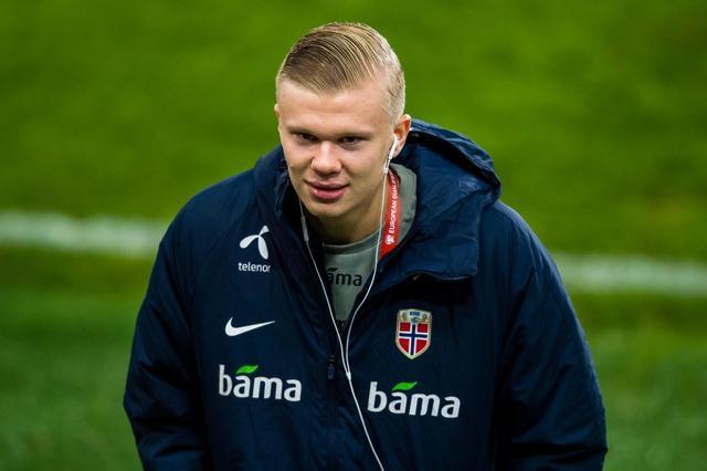 解说国安这场亚冠，真能给你气出好歹龙队从第一场平...（国安亚冠赛后解读：看得人直冒火，龙队自首战平局起就不在状态）