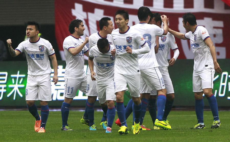 每体：在巴萨更衣室，队友们都叫杰拉德-马丁为“杰拉德-马尔蒂尼”（每体：巴萨更衣室中，杰拉德-马丁被队友称作“杰拉德-马尔蒂尼”）