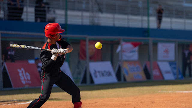 骑士内线组合压制对手（骑士内线双塔压倒对手）