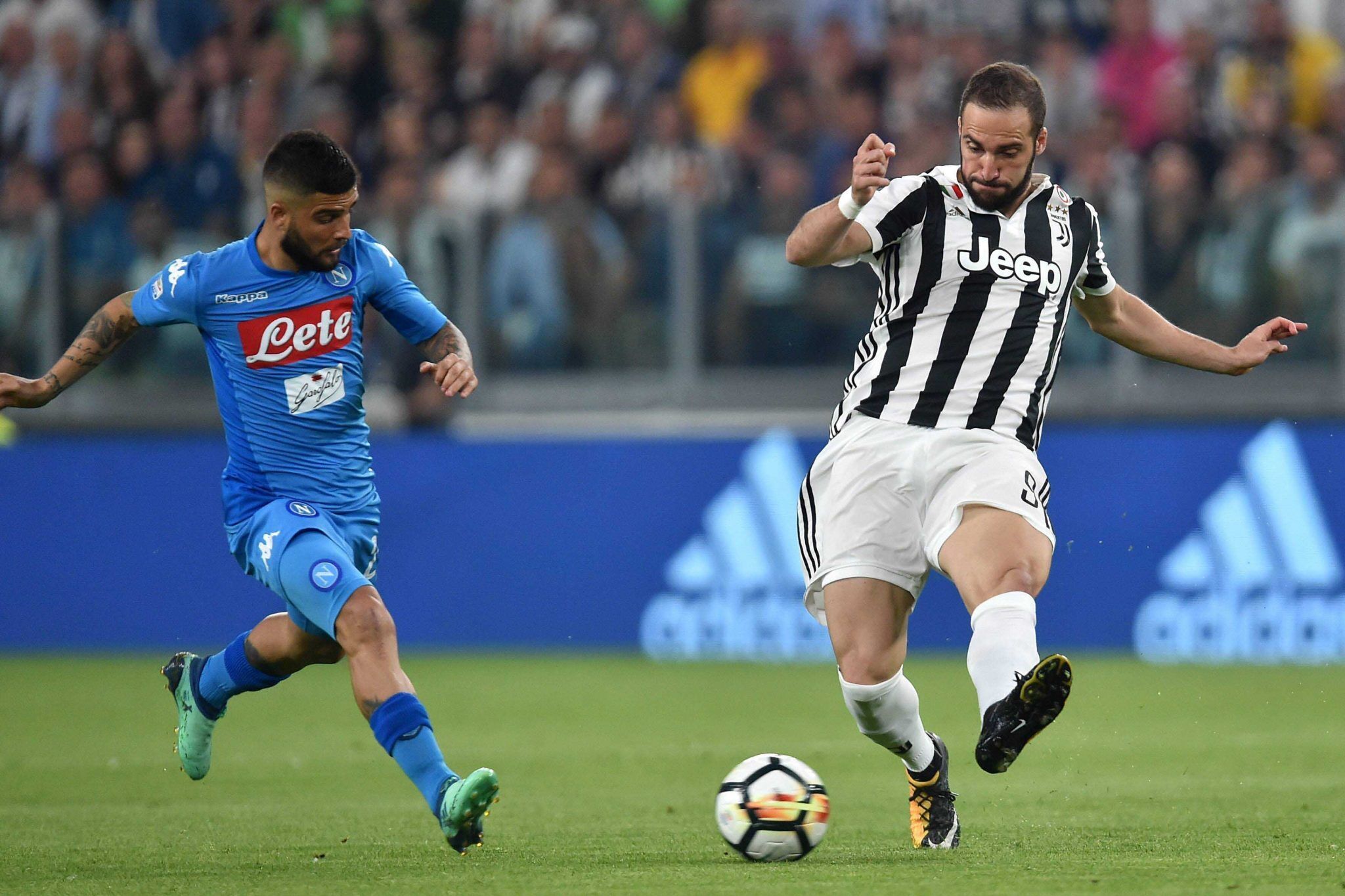 伊尔迪兹终结反击,奥利维拉防线失误留空档（伊尔迪兹反击破门，奥利维拉防线失误送出空当）