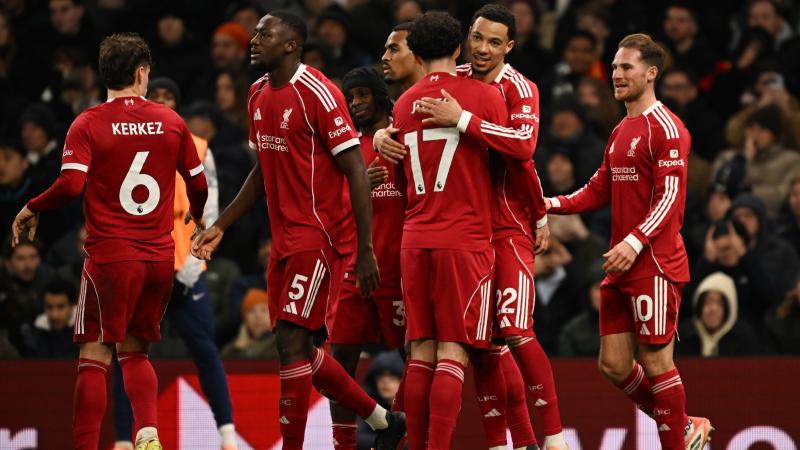 吉文：凯莱赫是欧洲三位最佳门将之一，他始终保持冷静的头脑（吉文称凯莱赫跻身欧洲门将前三，始终头脑冷静）