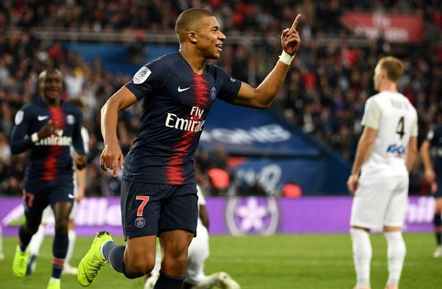 FIFA年度最佳男足教练候选：恩里克、斯洛特、弗里克在列（FIFA年度最佳男足教练候选名单：恩里克、斯洛特、弗里克入围）